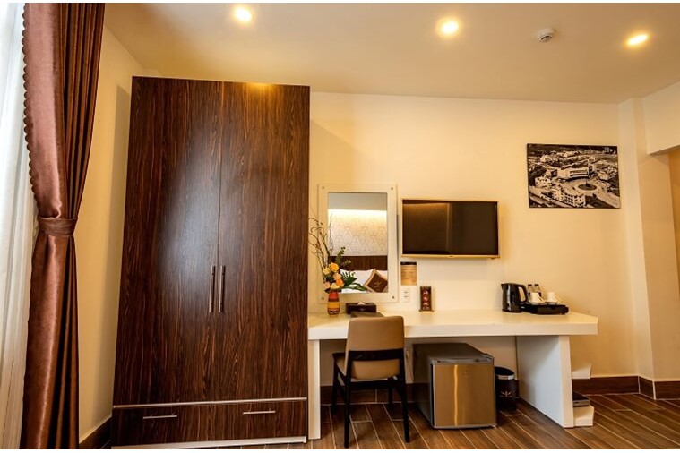 Premium Deluxe Triple